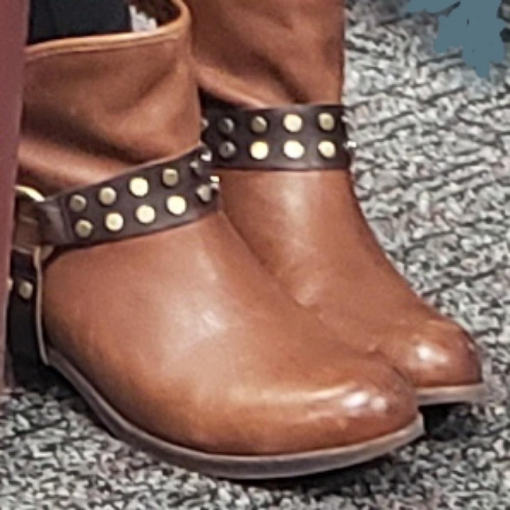 Looking for these boots